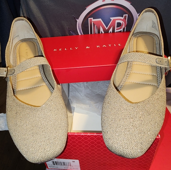 NWB,Kelly & Katie Sophi Marry Jane flats, 7, dune metallic - Picture 3 of 6